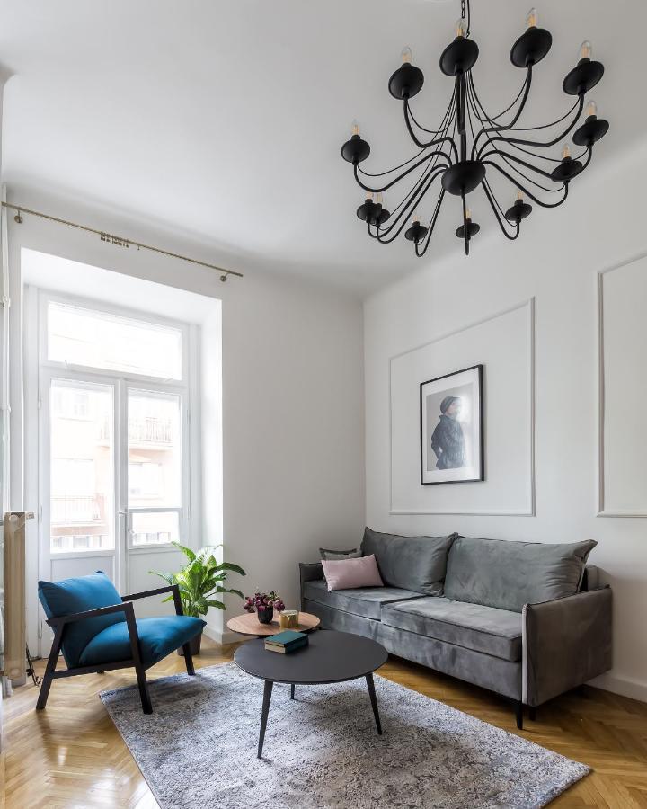 Czarujace Studio W Kamienicy Przy Metro Nowy Swiat Wwa20 Lägenhet