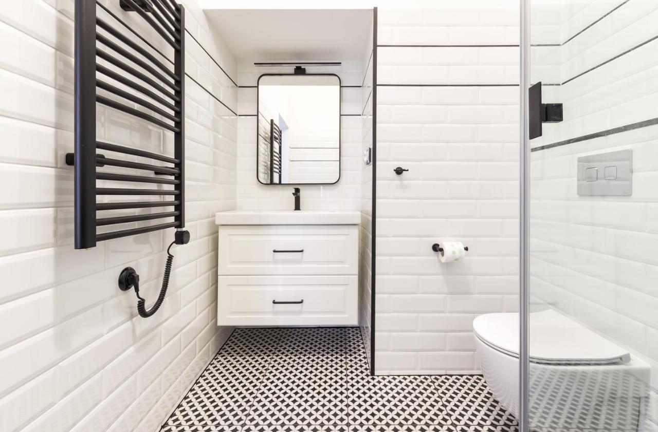 Czarujace Studio W Kamienicy Przy Metro Nowy Swiat Wwa20 Apartament *